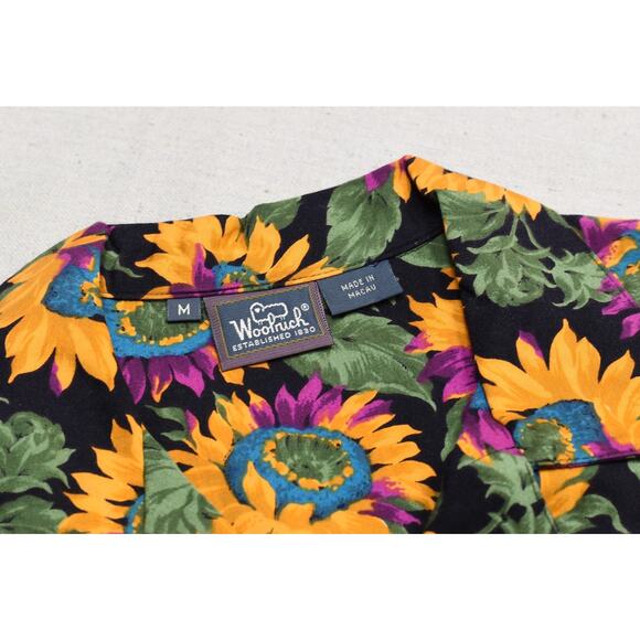 Woolrich Floral Sunflower Button Down Shirt Women's Regular Size M Vintage - Picture 8 of 8